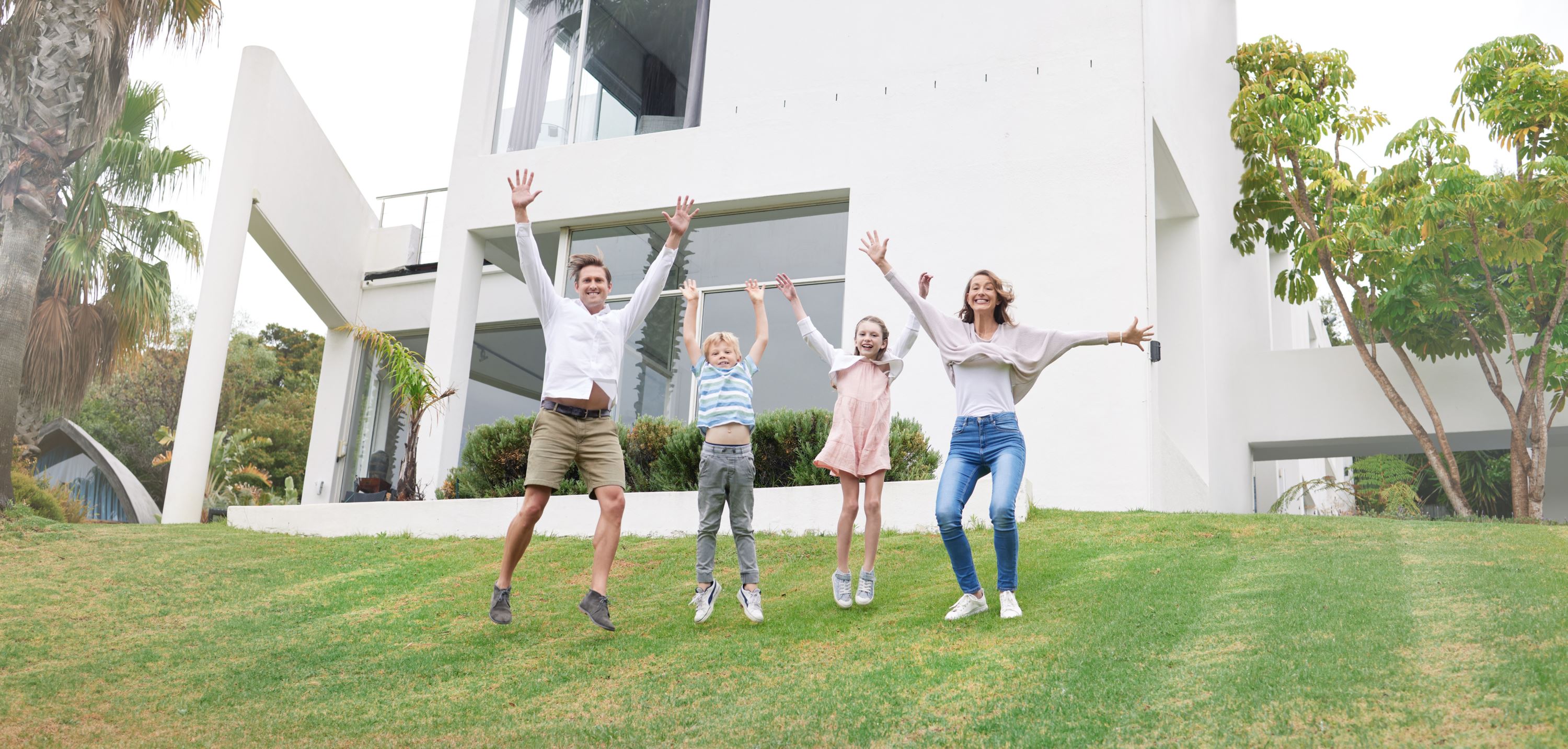 We make moving simple, fast, and stress-free for families and businesses across Alexandria
